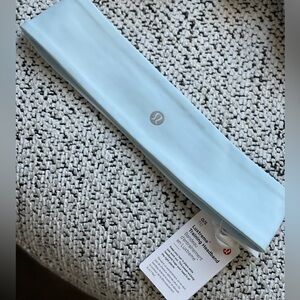 NWT Lululemon Luxtreme headband